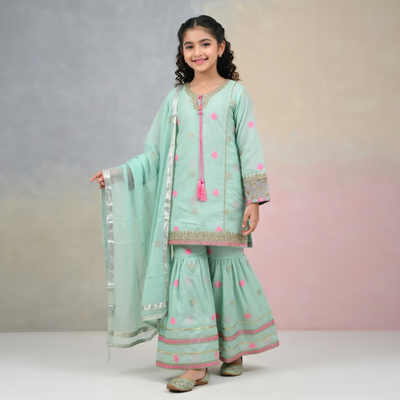 Mint Blossom Elegance