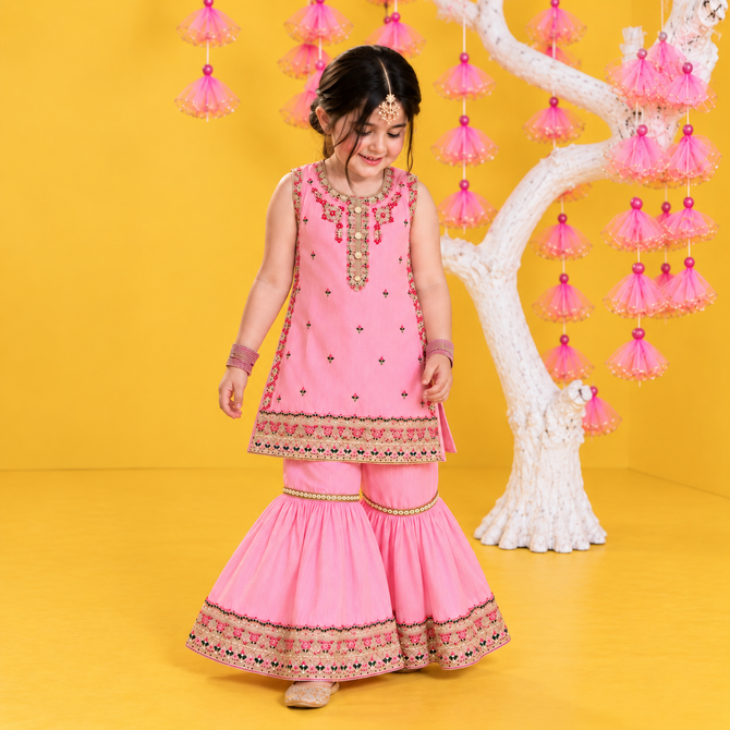 Gulabi Grace